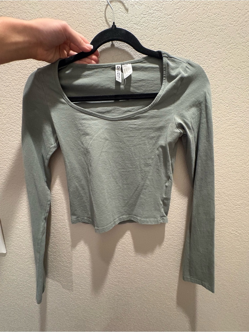 Divided Sage Green Long-Sleeve Scoop Neck Crop Top